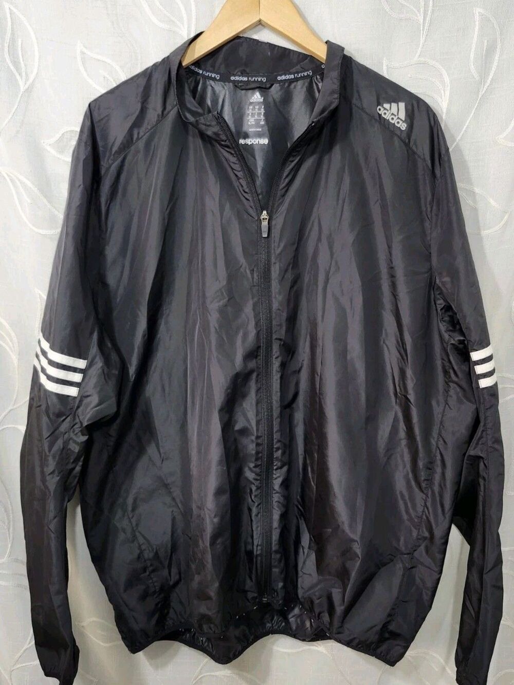 Adidas Response Running Jacket Mens M Black Windbreaker Thumb Holes Zip